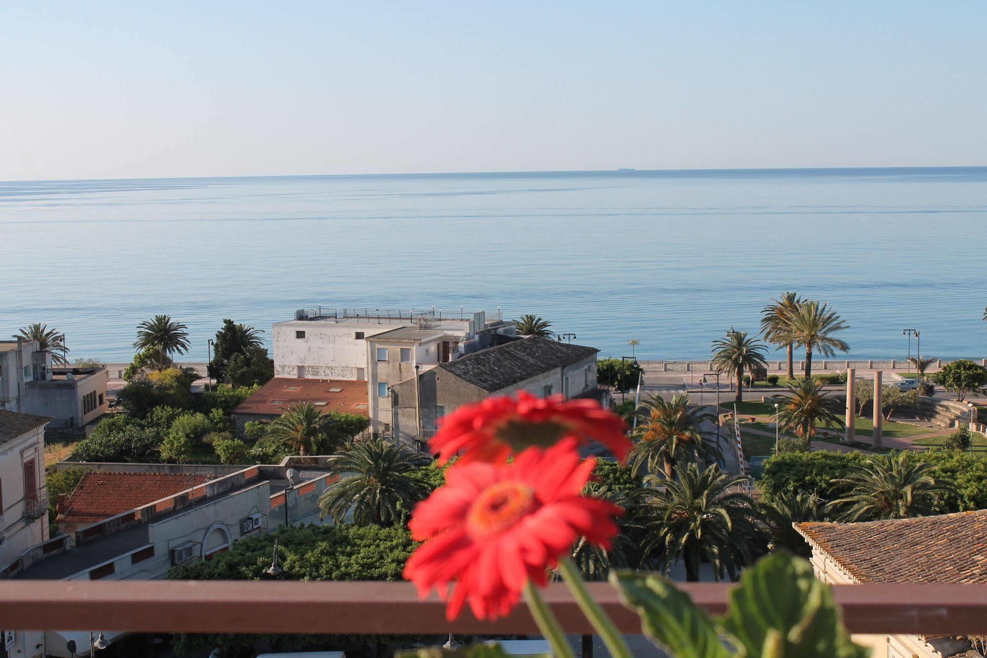 Hotel Mediterraneo Roccella Ionica Exteriér fotografie